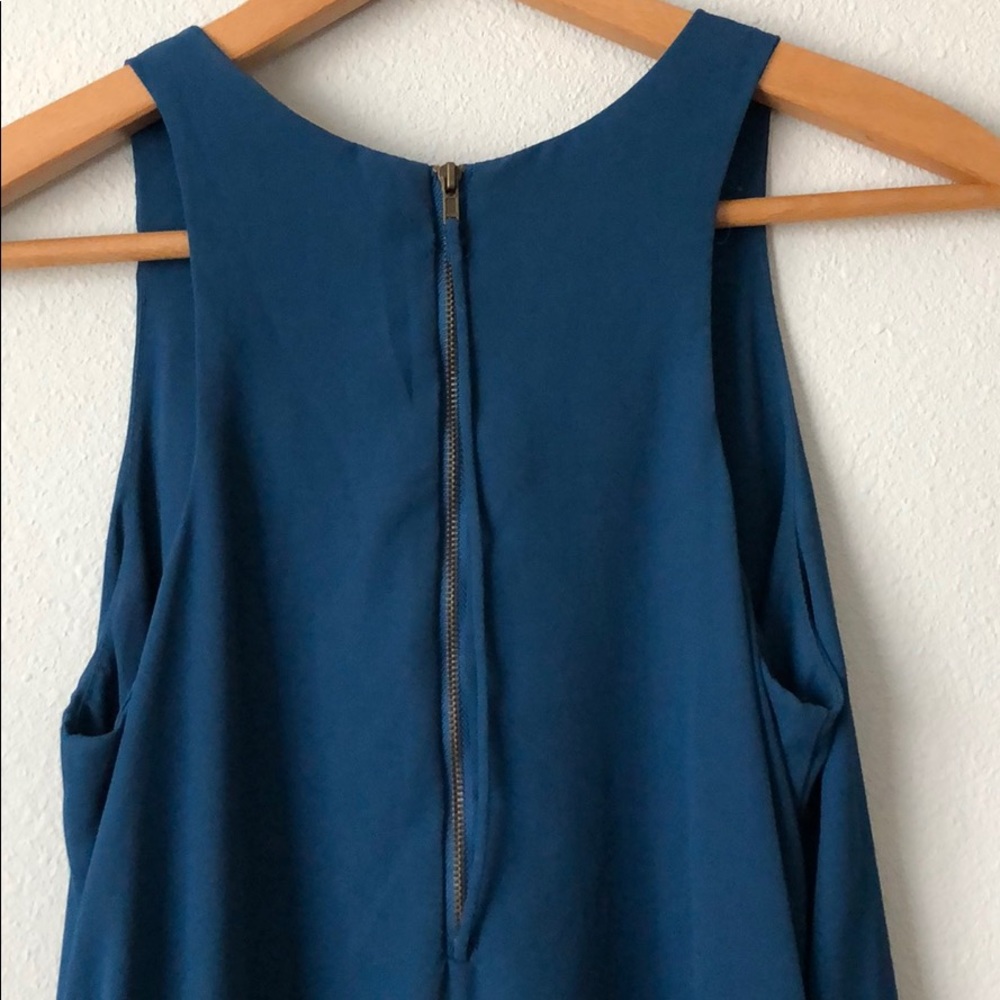 Dress - Picture 7 of 8